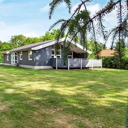 7 Person In Hemmet-by Traum *